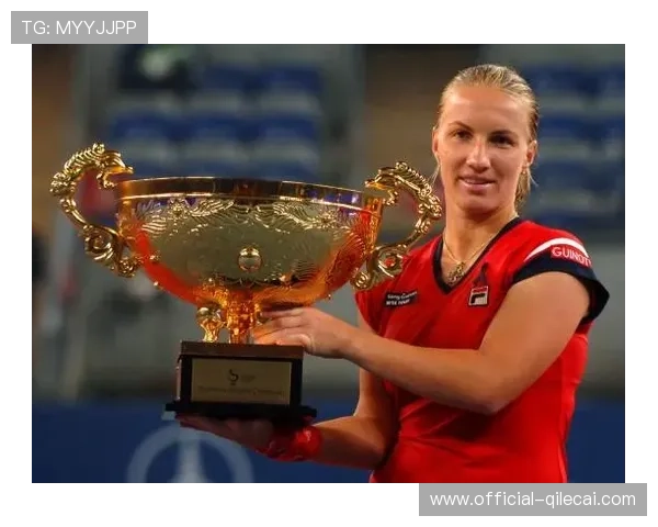 前冠军库兹涅佐娃评现役球员，肯定莱巴金娜立场